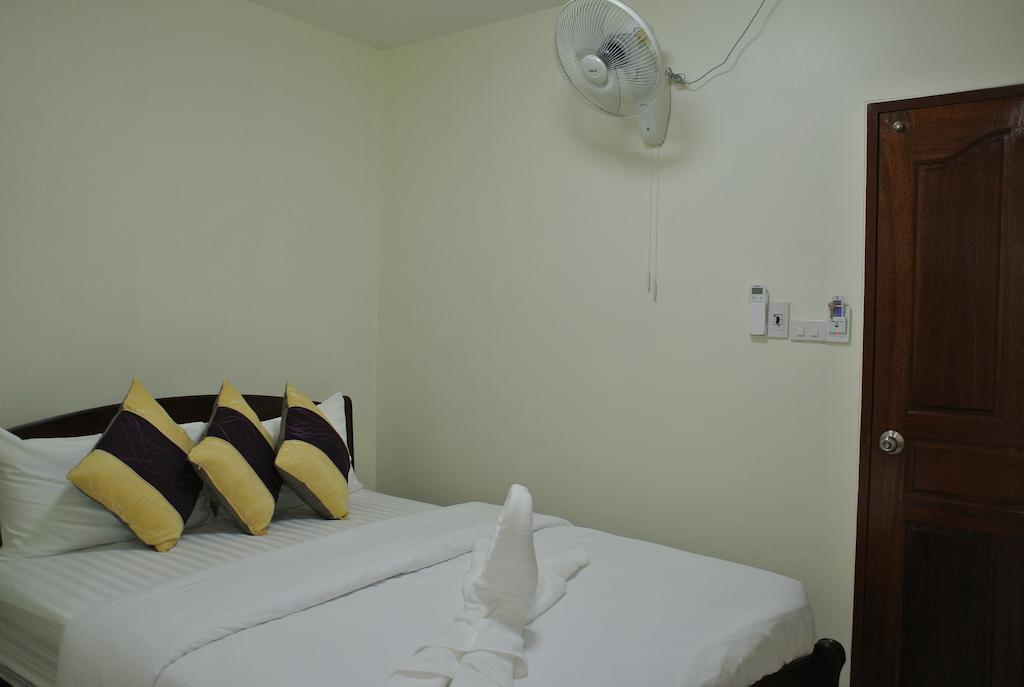 Baan Taweesuk Guest House HHQ Zewnętrze zdjęcie
