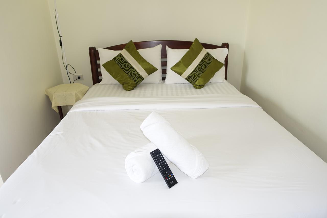 Baan Taweesuk Guest House HHQ Zewnętrze zdjęcie