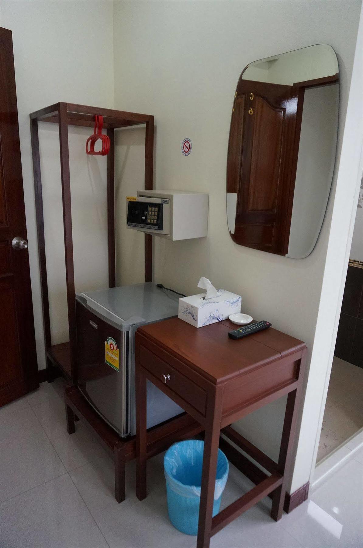 Baan Taweesuk Guest House HHQ Zewnętrze zdjęcie