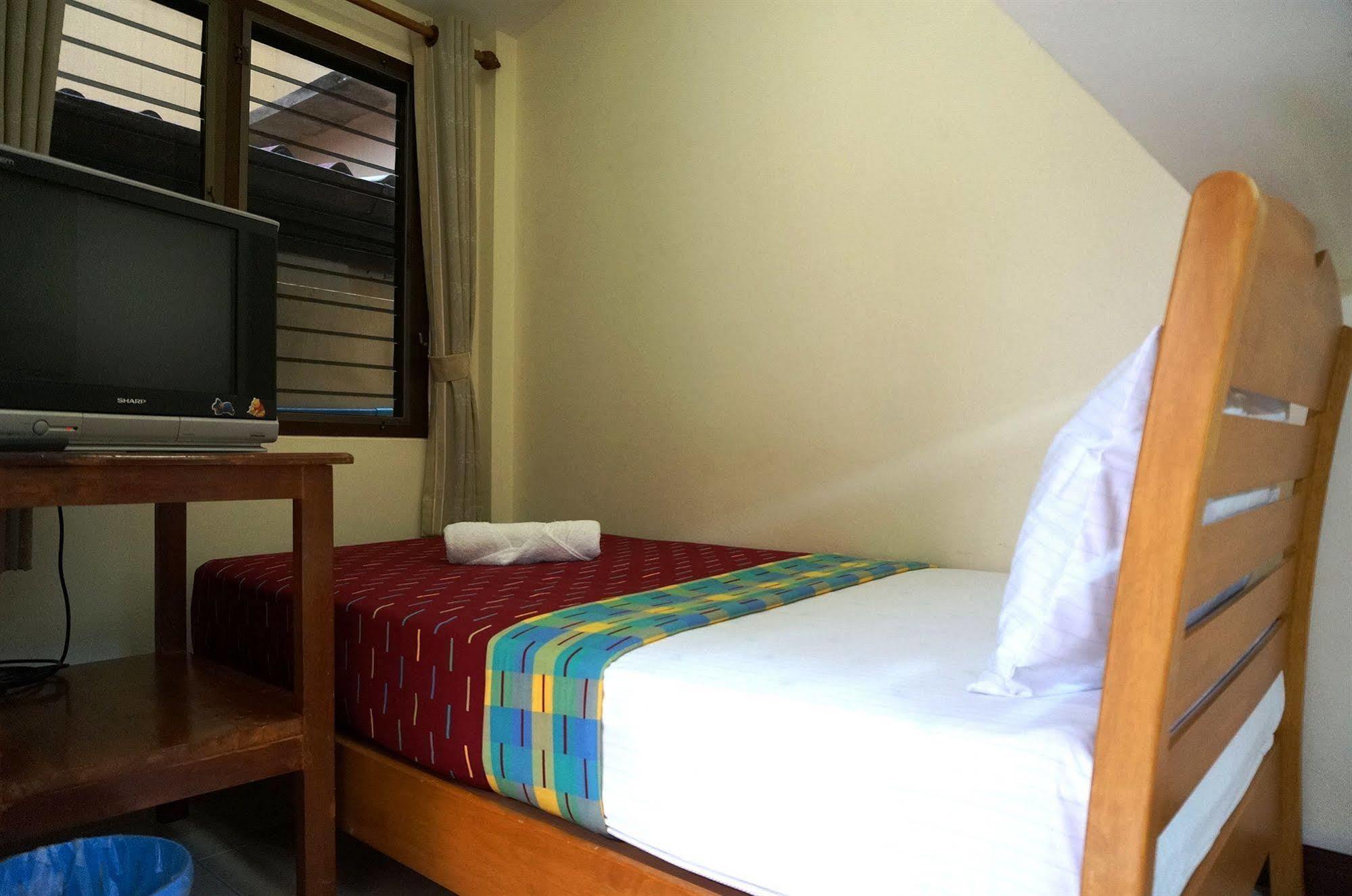 Baan Taweesuk Guest House HHQ Zewnętrze zdjęcie