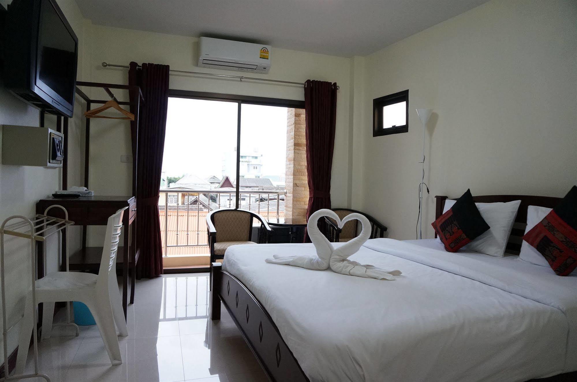 Baan Taweesuk Guest House HHQ Zewnętrze zdjęcie