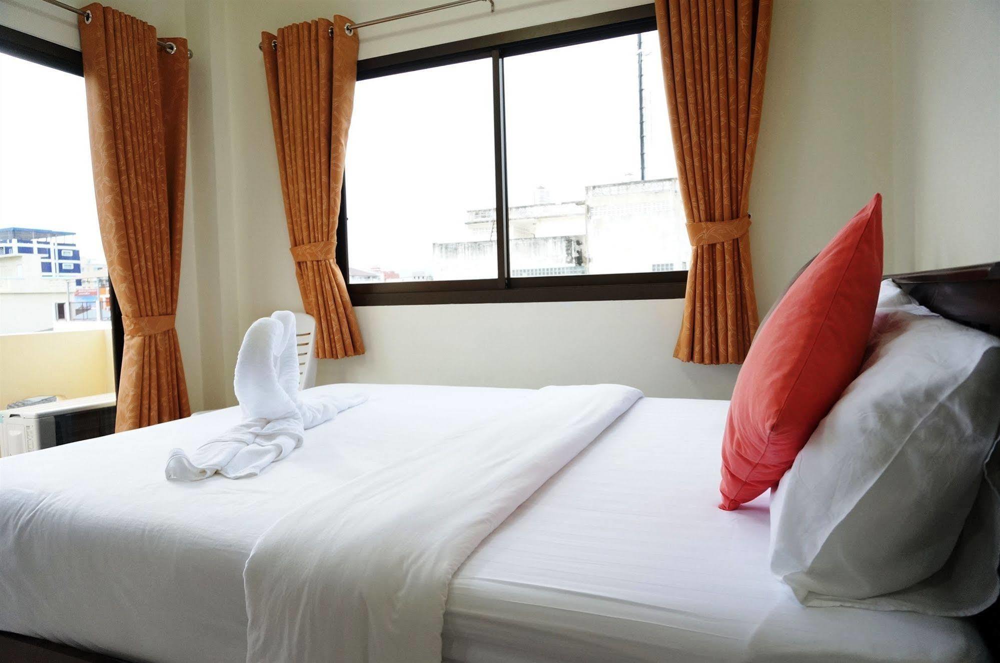 Baan Taweesuk Guest House HHQ Zewnętrze zdjęcie
